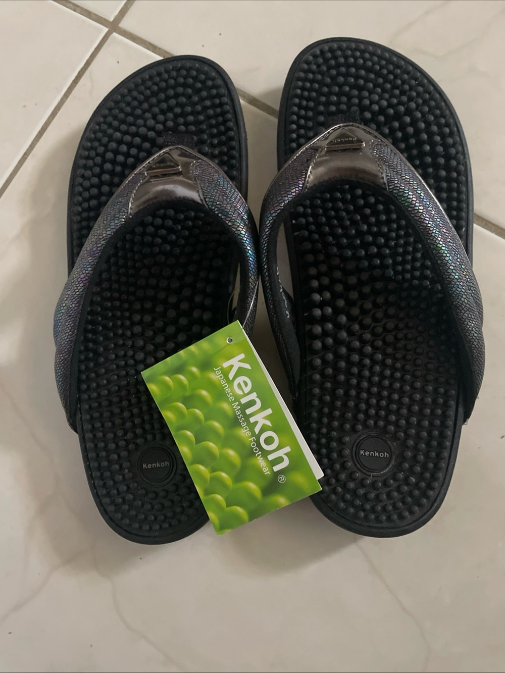 NWT Kenkoh size 8/39 Metallic spirit Japanese massaging thong sandals